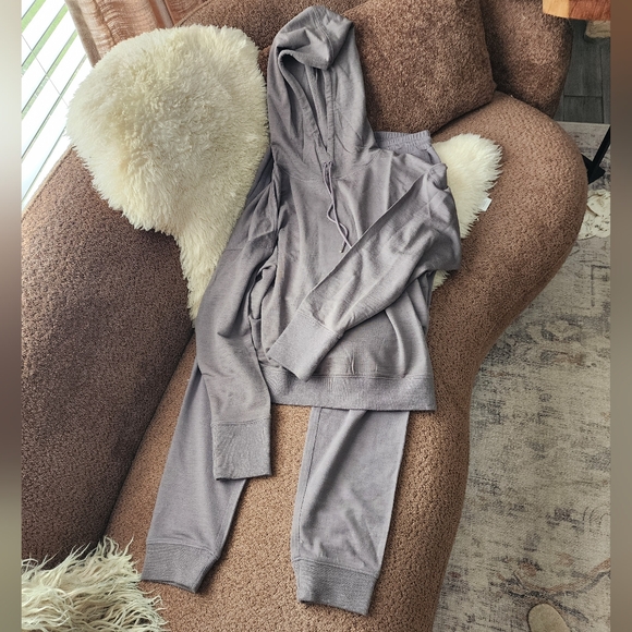 Woolino Women's Merino Wool Set - Picture 1 of 6